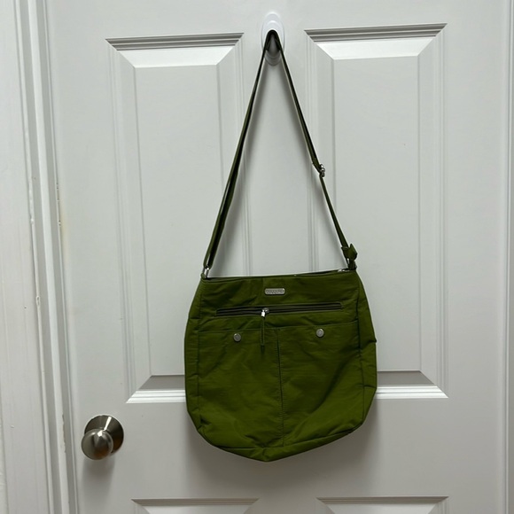 Baggallini Snap It Crossbody Travel Bag Lightweight Water-resistant Olive‎ 129L - Picture 1 of 7